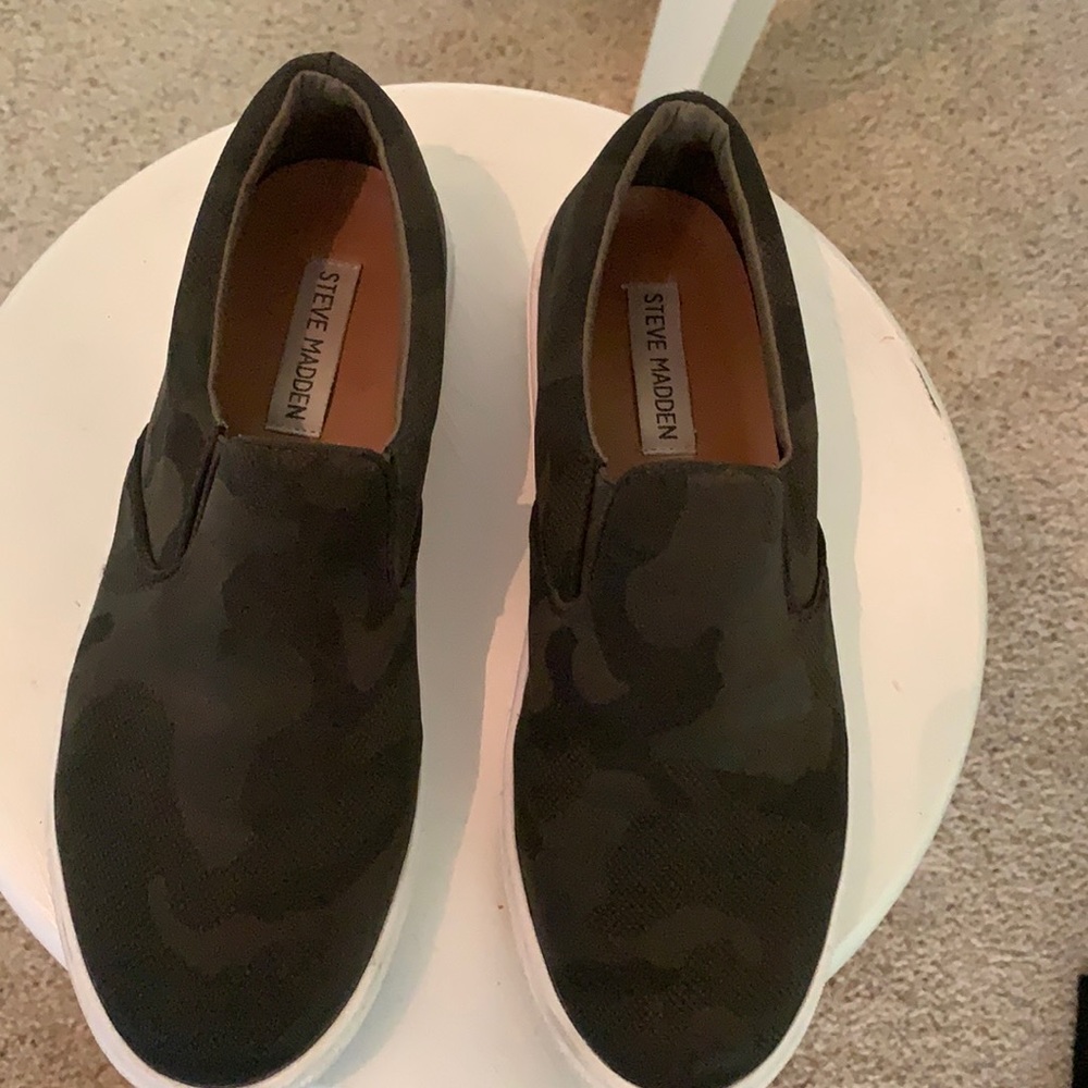 Steve Madden Slides Dark Camo - image 1